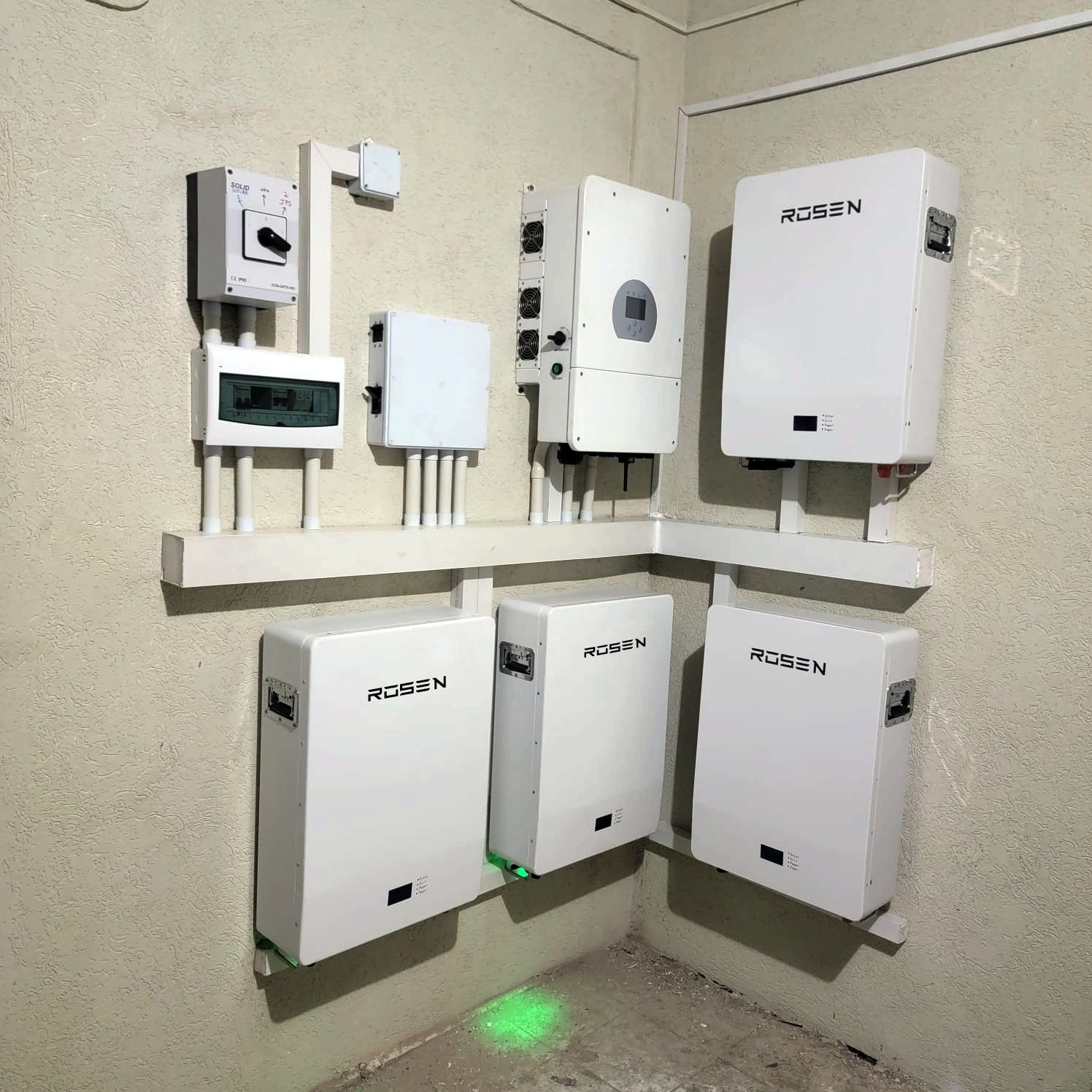 Deye hybrid inverters